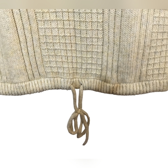 (1350) Universal Thread Women's Cream Sleeveless Knit Vest One Size - Picture 4 of 8